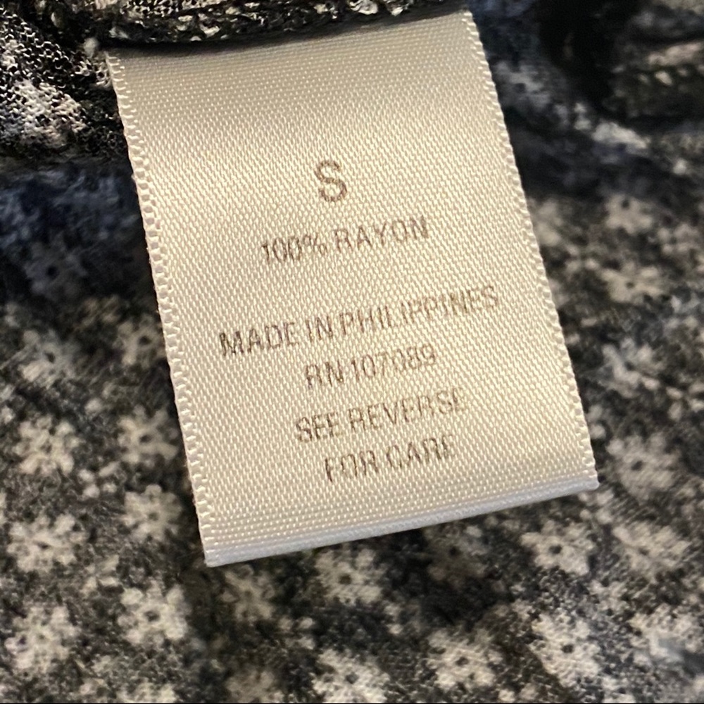 Dress Barn black and white blouse boho print - Picture 5 of 8